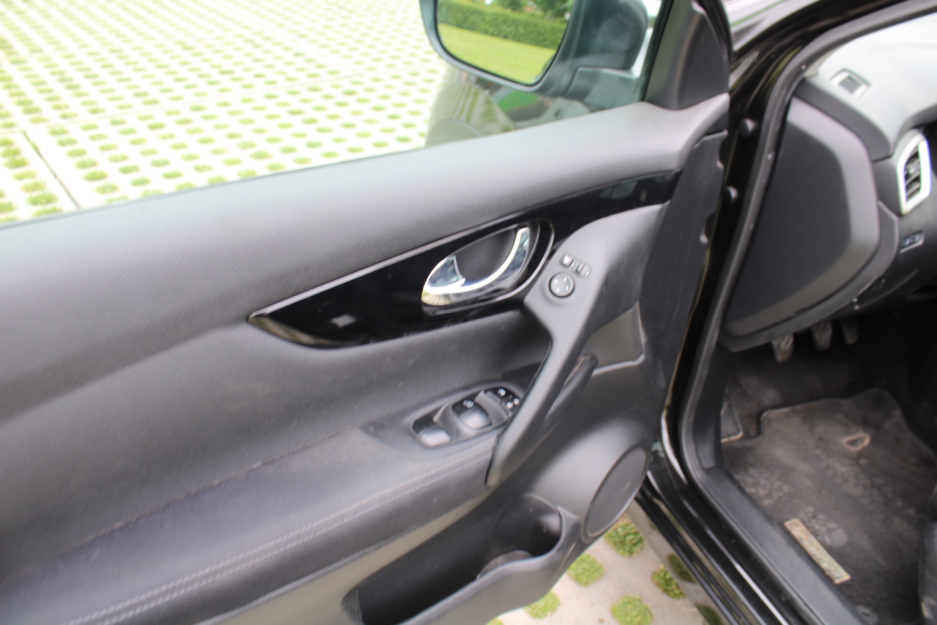 Nissan QASHQAI N-Connecta 163pk DIG-T + Design Pack
