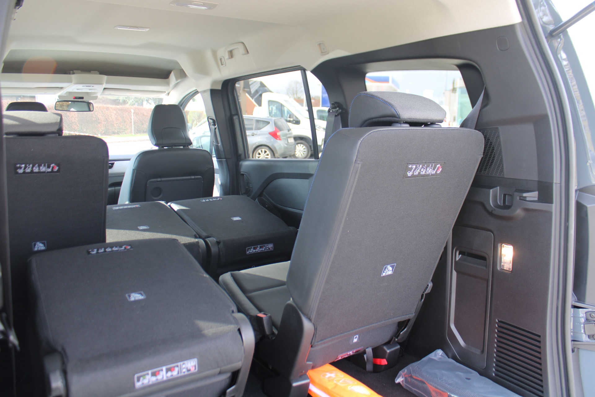 Nissan Townstar COMBI L2H1 TEKNA (Automaat) – 7 Zitplaatsen