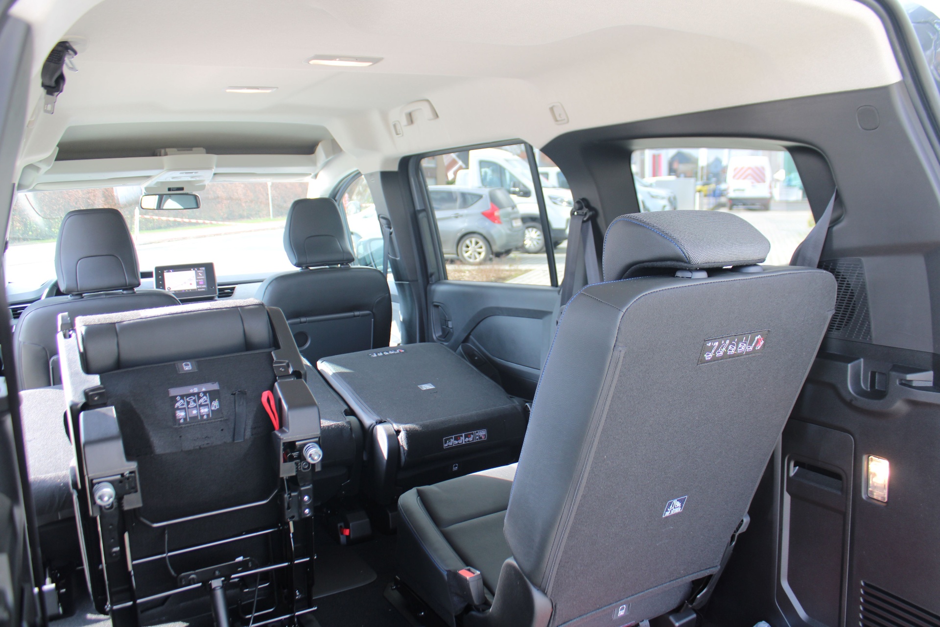 Nissan Townstar COMBI L2H1 TEKNA (Automaat) – 7 Zitplaatsen