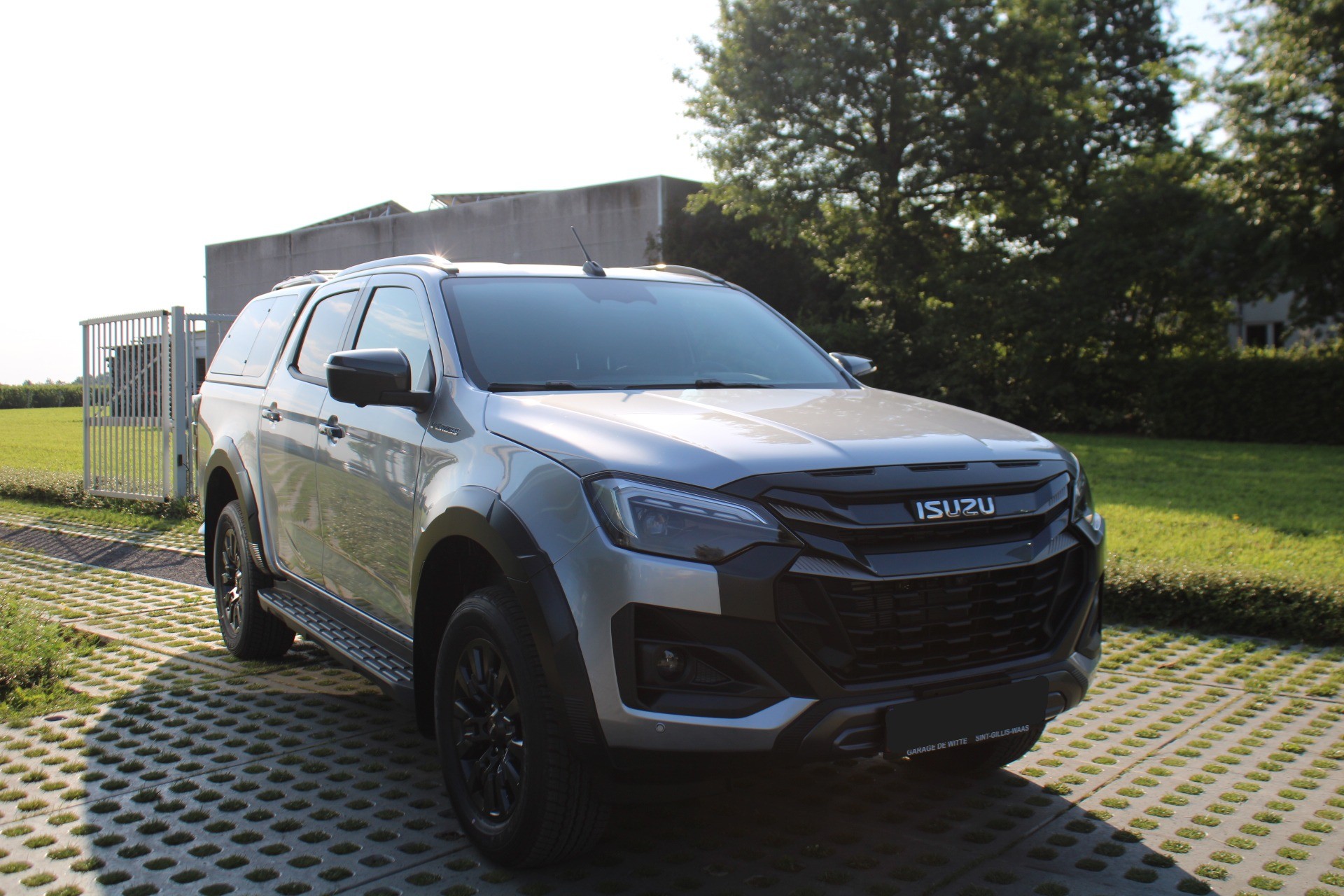 Isuzu D-Max 2.2d Double Cab LSE + DIFF LOCK + 360° CAMERA