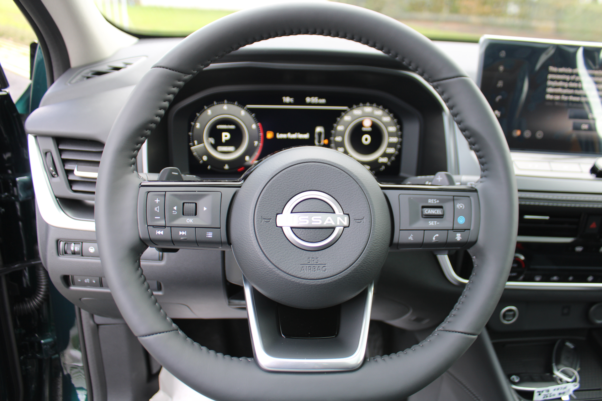 Nissan QASHQAI e-Power N-Connecta + Glass Roof + Cold Pack