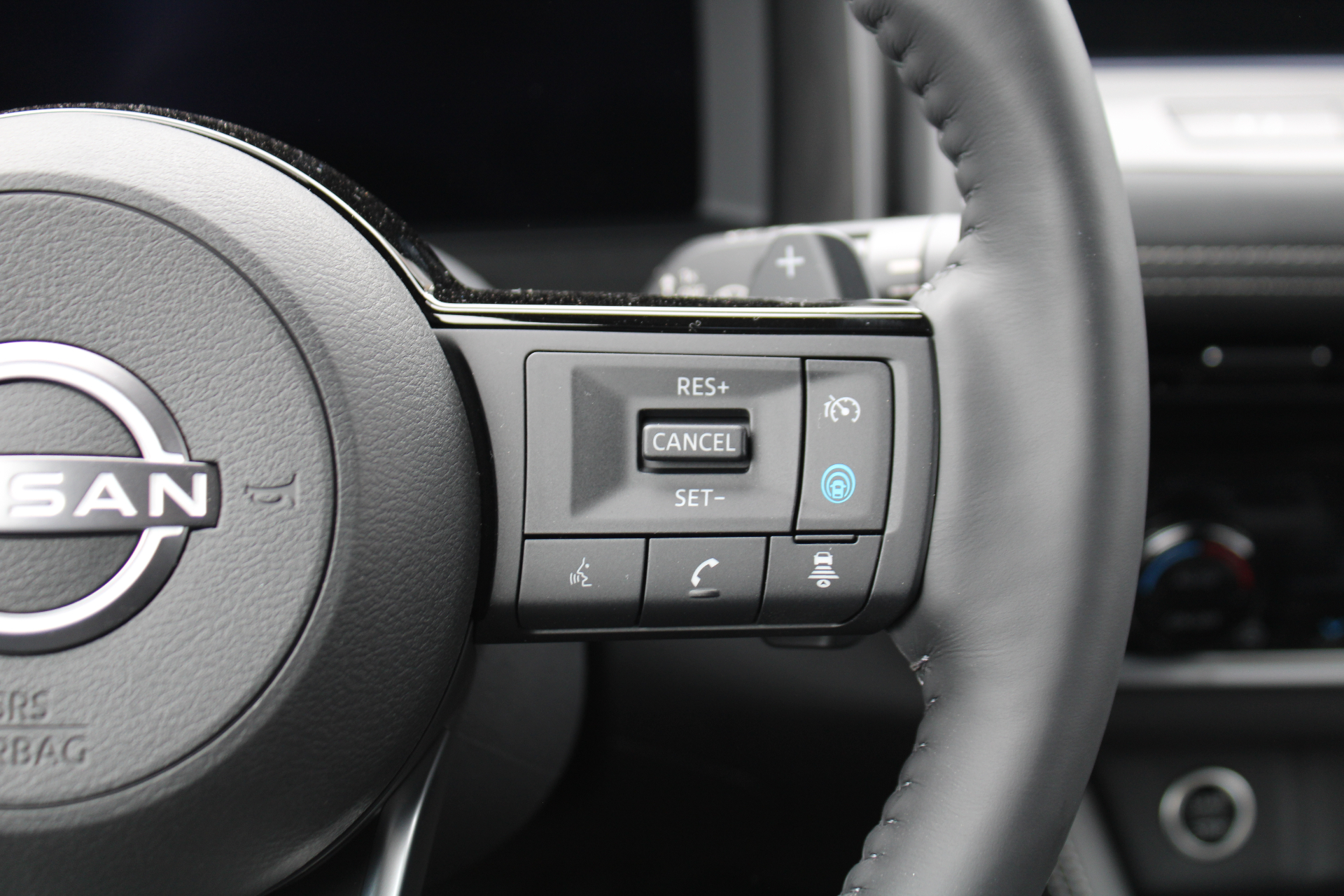 Nissan X-Trail e-FORCE Tekna Plus 4WD + 7 Zitplaatsen