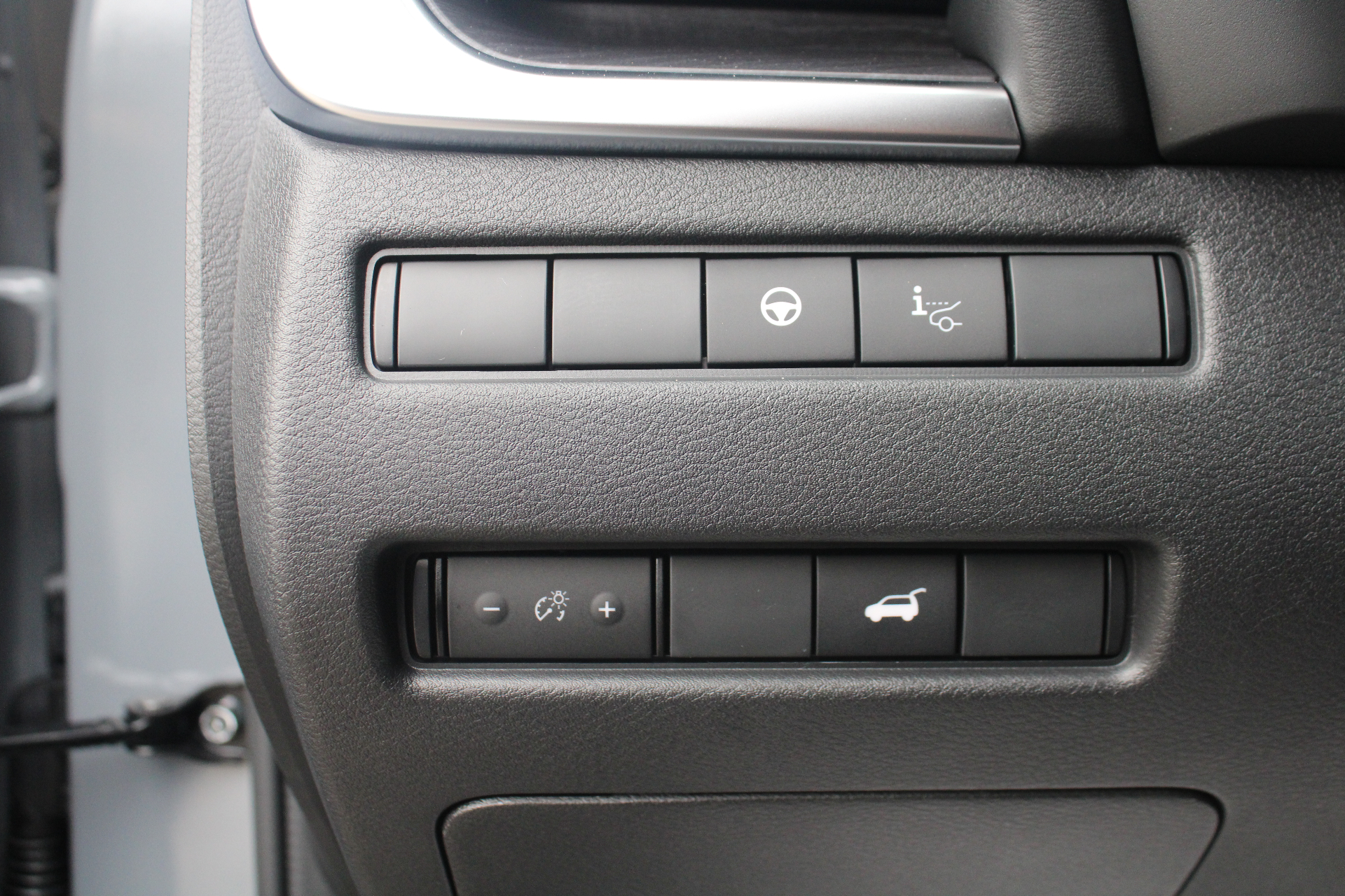 Nissan X-Trail e-Power Tekna + Glass Roof